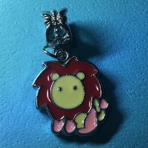 Leo Charm 
